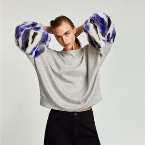 Zara Stylish Gray Sweater with Blue and Black Accents